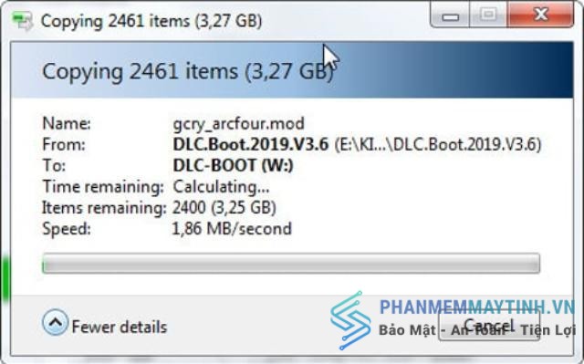 Đợi 1 chút để quá trình định dạng USB