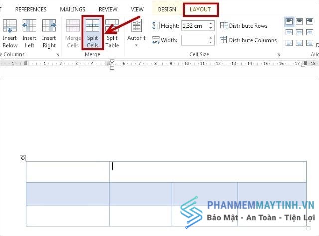 Đặt con trỏ vào ô cần tách rồi chọn split cells